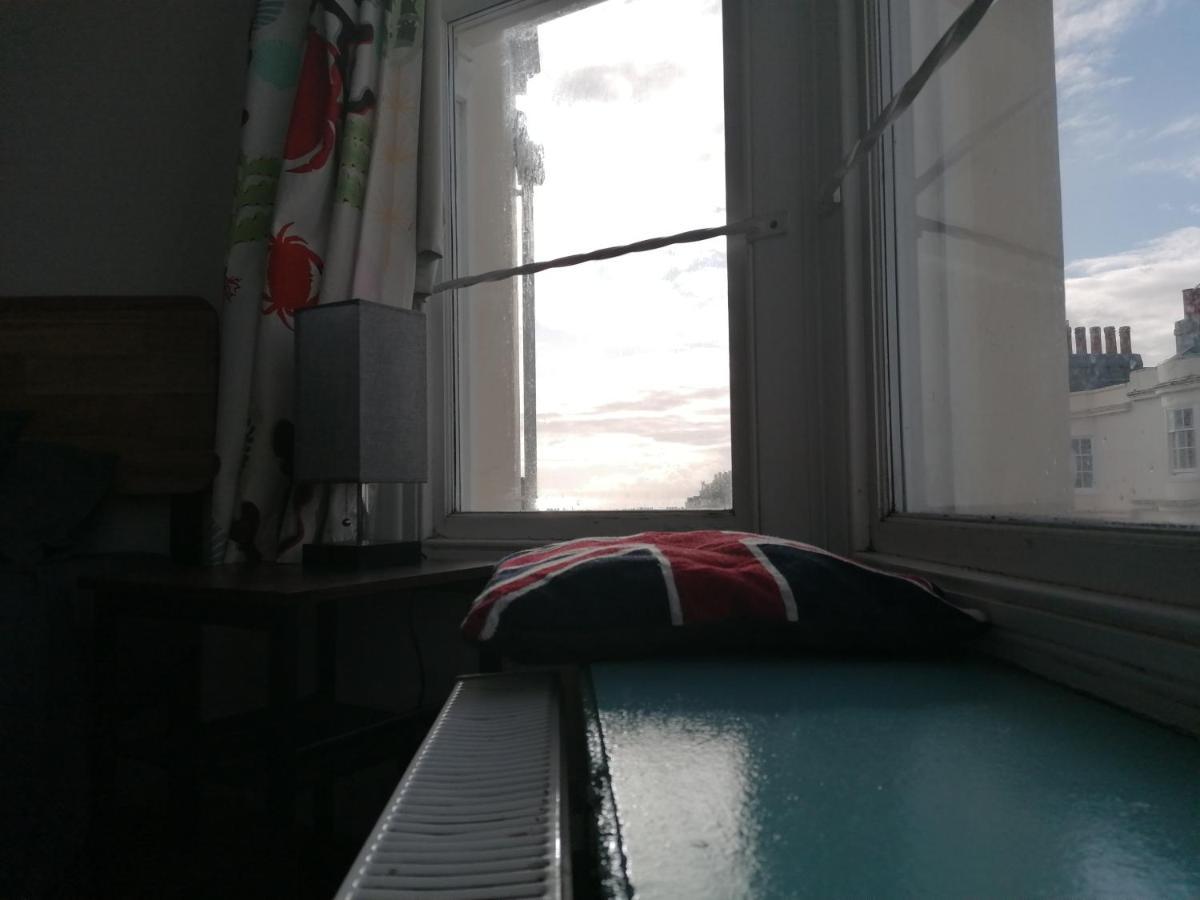 Seadragon Backpackers Brighton Exterior photo